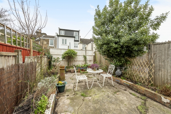 Floor Plan Image for 3 Bedroom Terraced House for Sale in West Green Road, Tottenham, London, N15 5EA