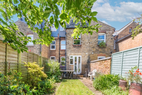 Floor Plan Image for 4 Bedroom Terraced House for Sale in Bury Road, London