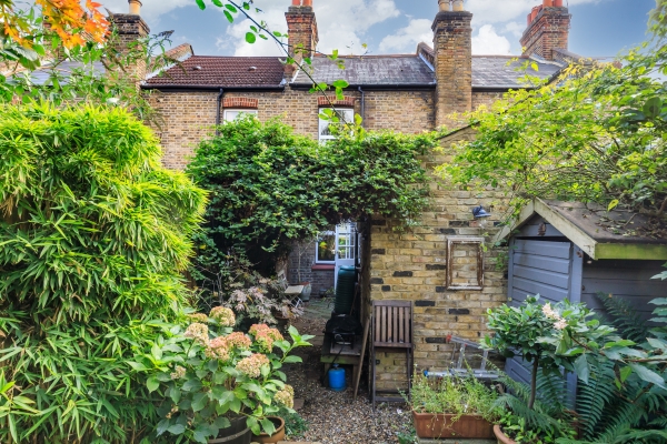 Floor Plan Image for 2 Bedroom Terraced House for Sale in Morley Avenue, London, N22 6NP