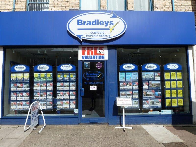 Bradleys Estate Agents Image 1